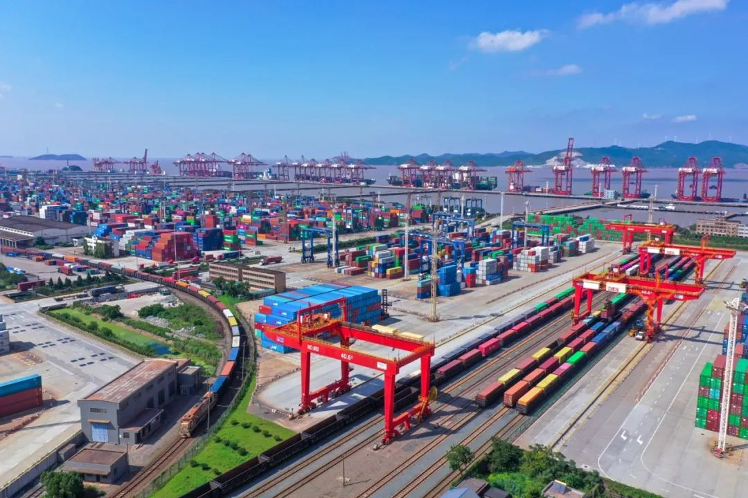 降本30%，，海内集装箱海运重塑大宗物流本钱名堂