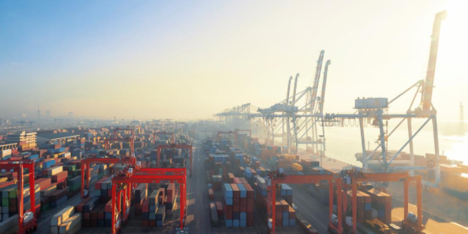 "稳外贸"多个口岸码头宣布重箱免费堆存，堆场近期也不得涨价